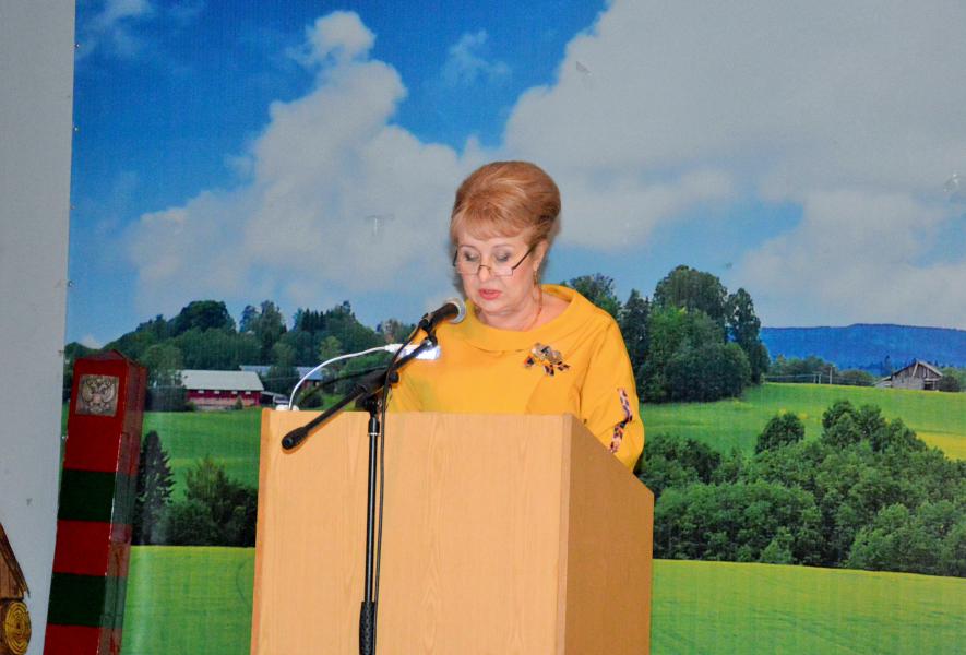 Глава Администрации района подвела итоги деятельности за текущий год на встрече с жителями Грушево-Дубовского поселения